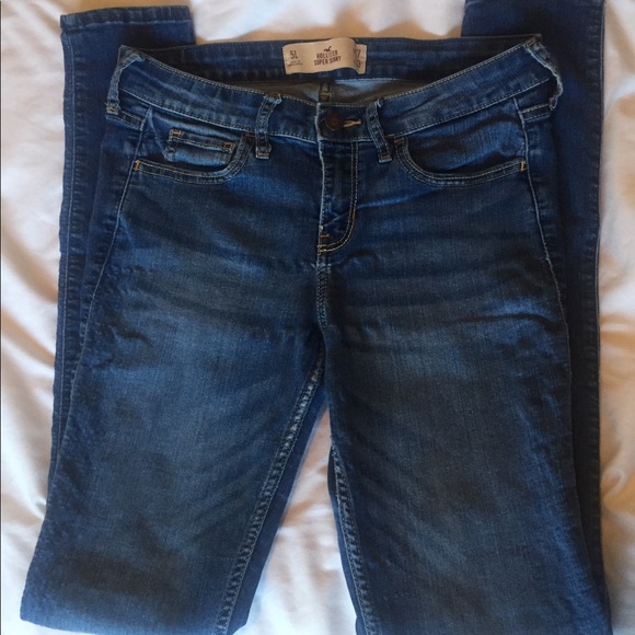 Hollister Super Skinny Low Rise Jeans - Picture 2 of 4